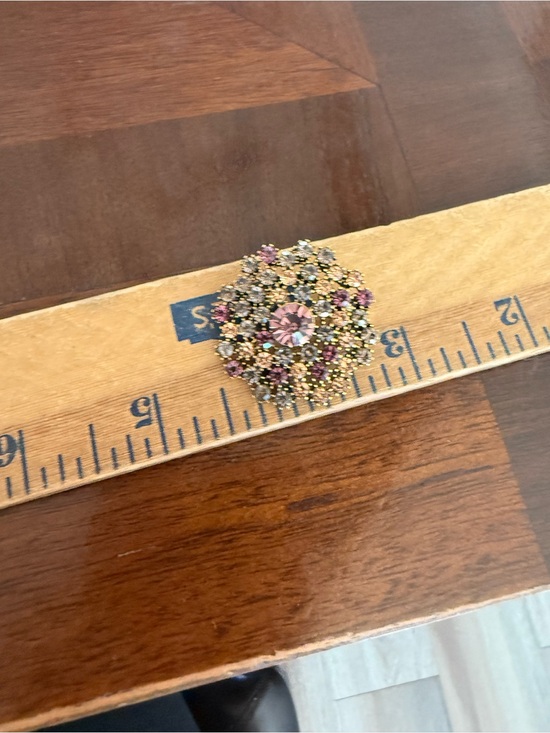 Jewelry - Vintage Rhinestone Flower brooch